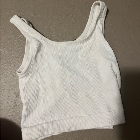 White button tank - Picture 2 of 2